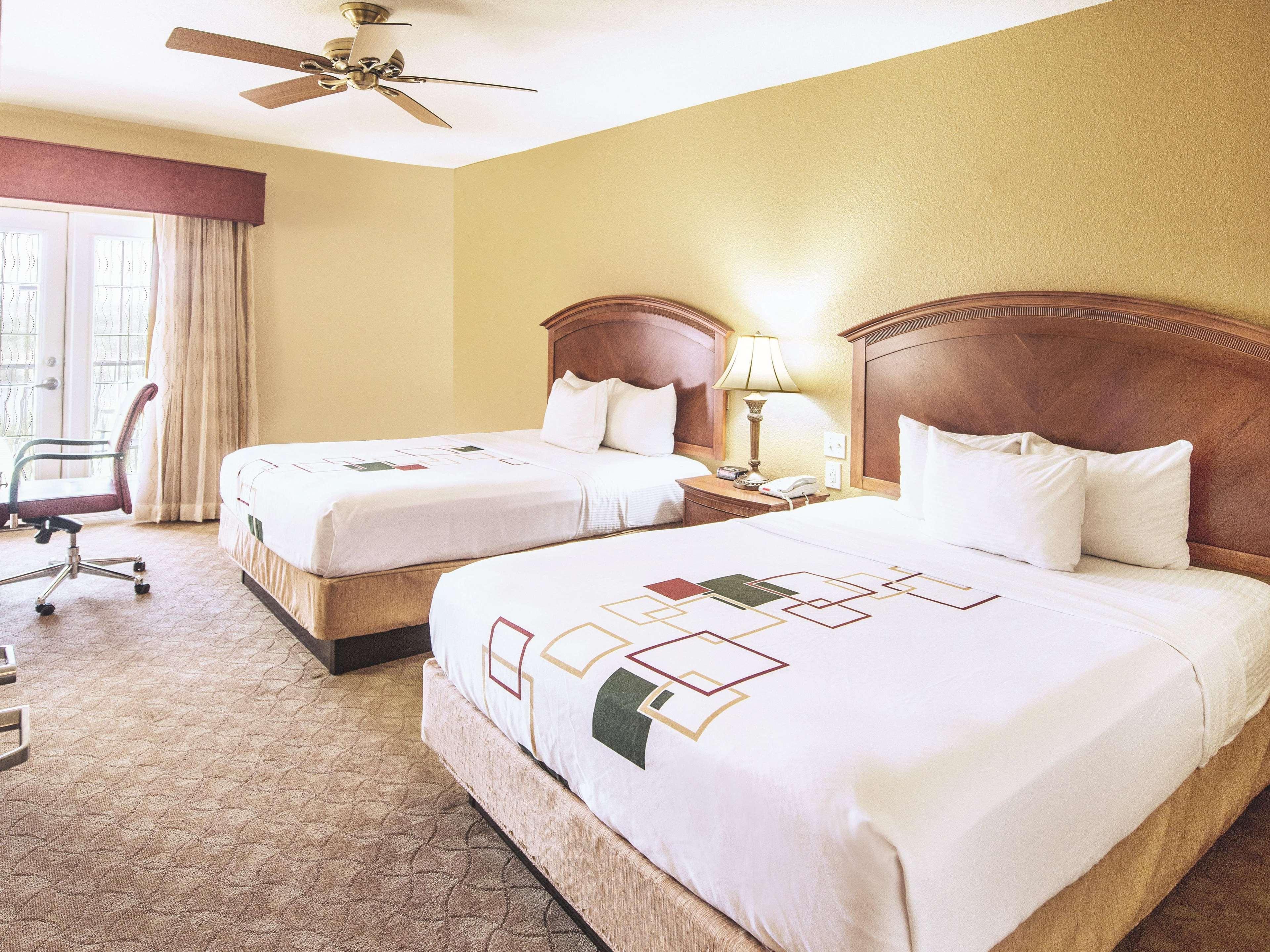 La Quinta By Wyndham Marble Falls Exterior photo