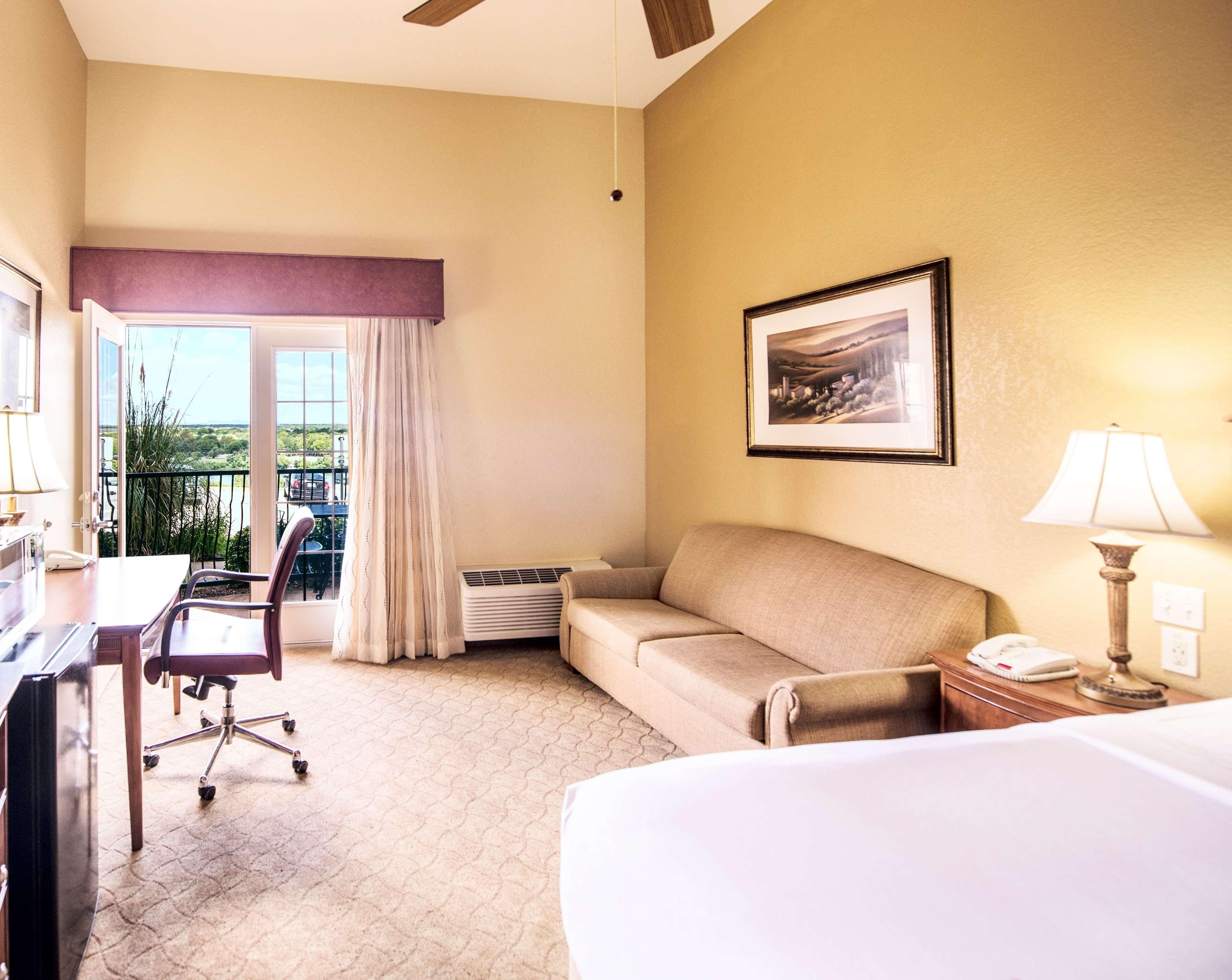 La Quinta By Wyndham Marble Falls Exterior photo