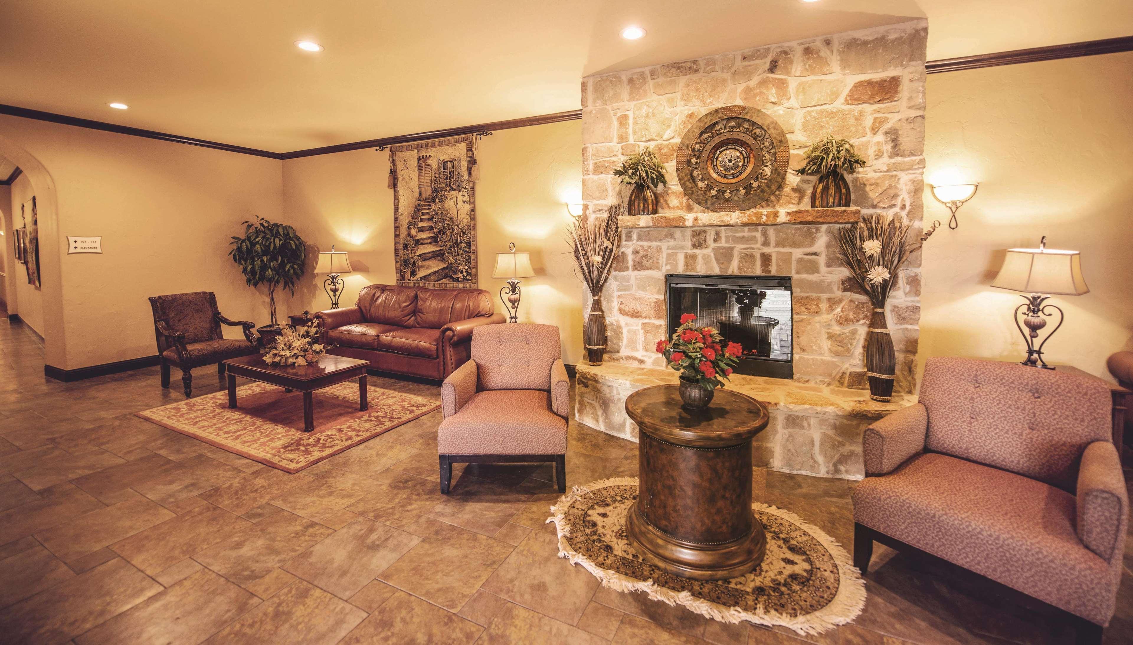 La Quinta By Wyndham Marble Falls Exterior photo
