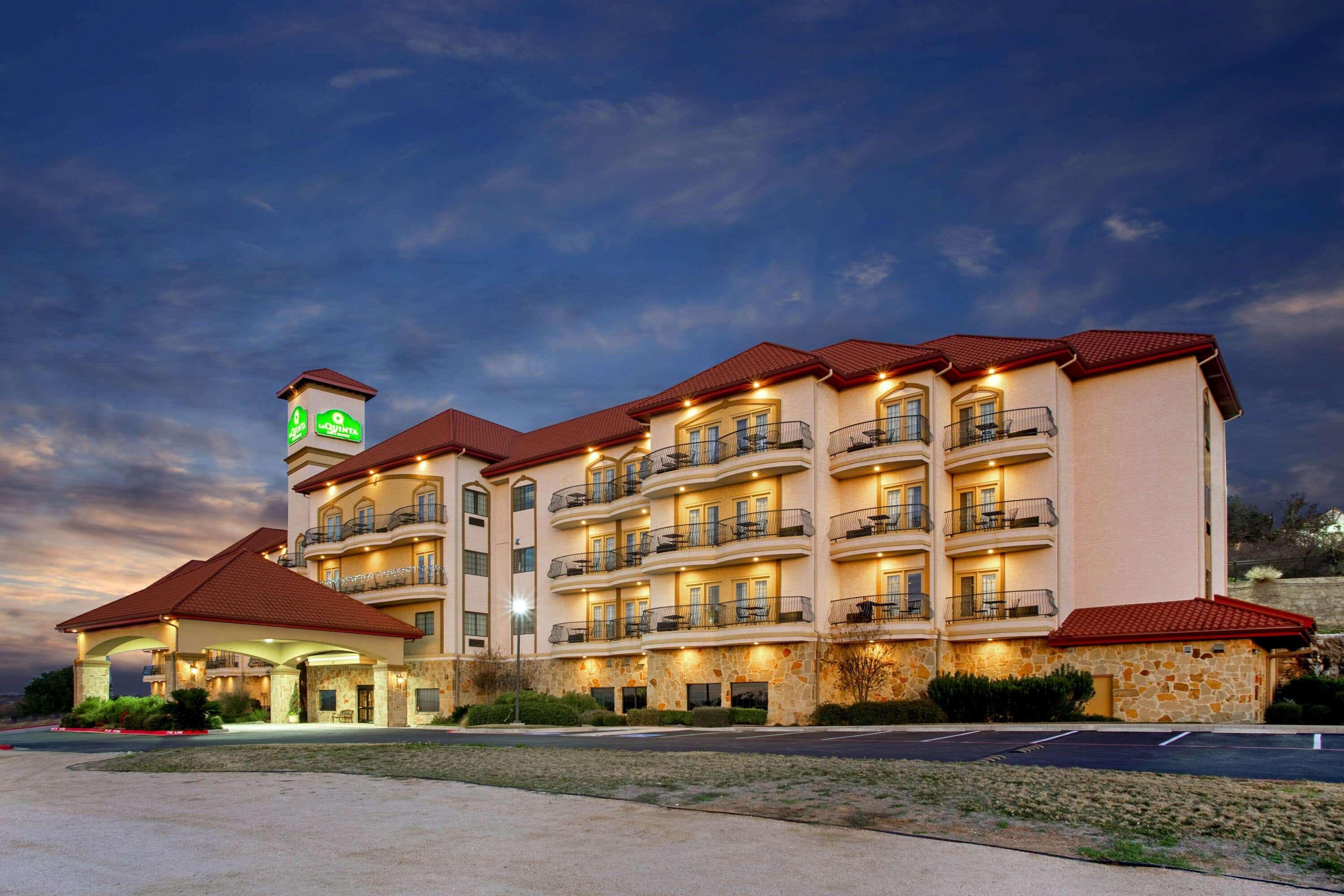 La Quinta By Wyndham Marble Falls Exterior photo