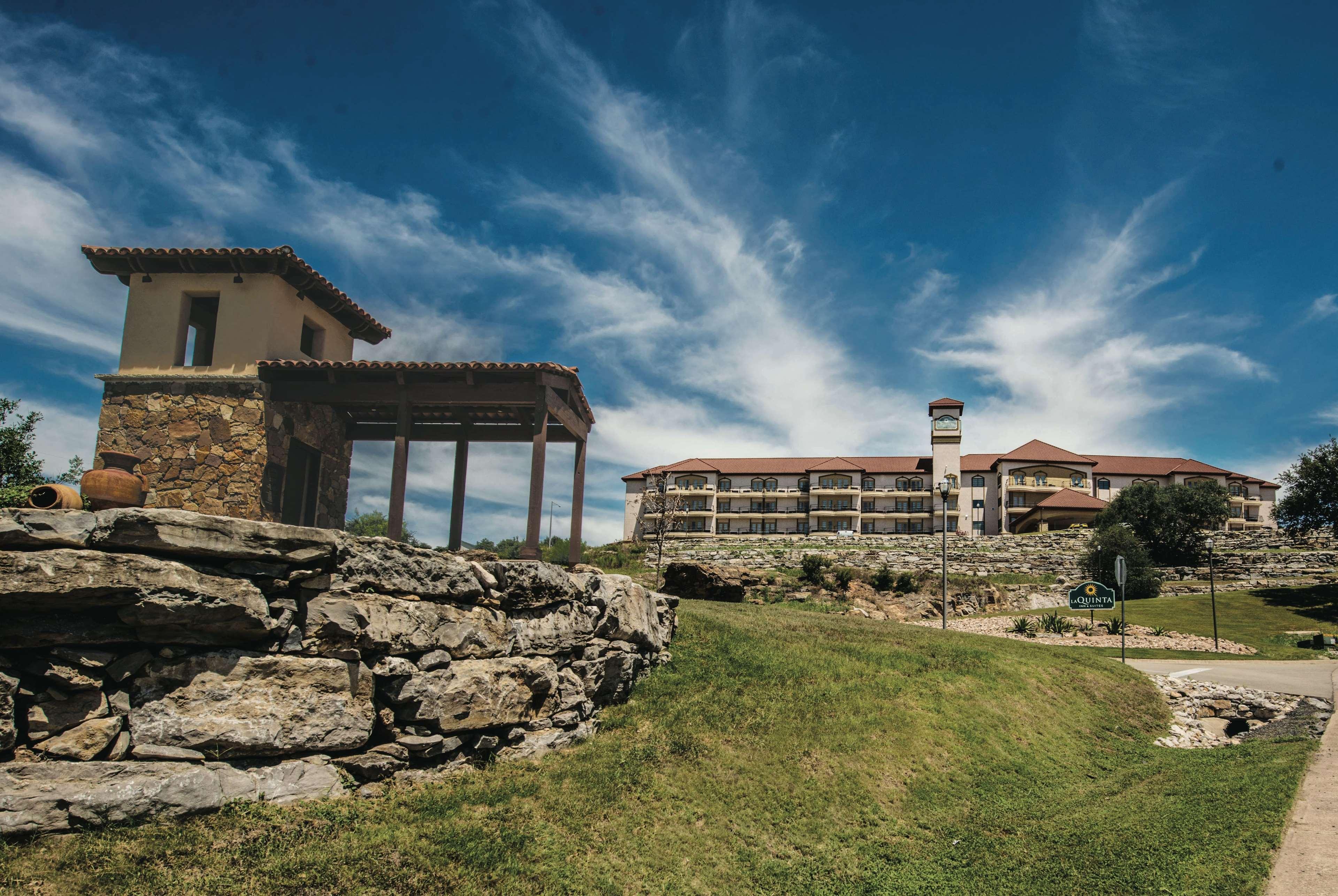 La Quinta By Wyndham Marble Falls Exterior photo